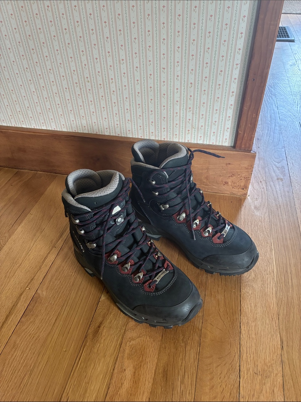 Mauria GTX Hiking Boots - US Women's 7.5